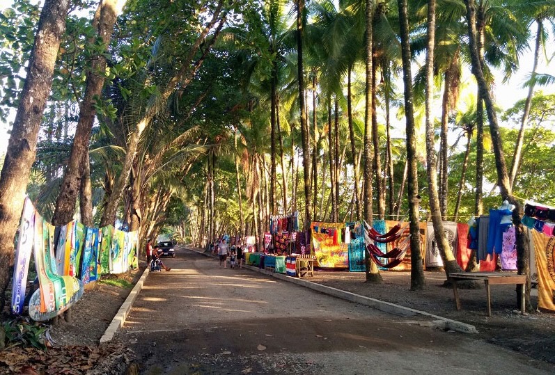 Dominical town on the Costa Ballena
